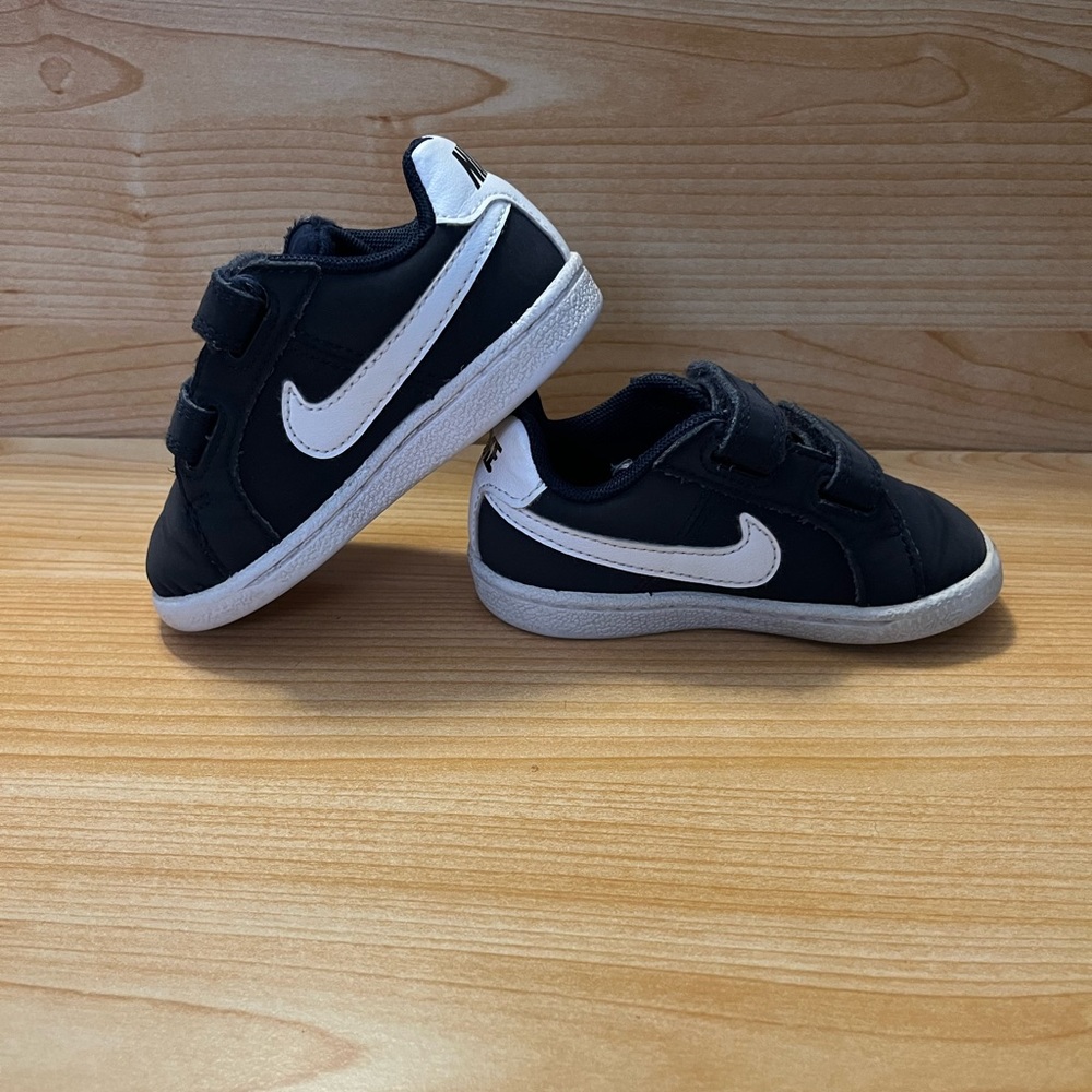 Nike Court Royal Sneakers - size 5